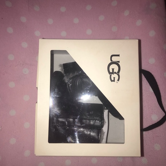 UGG Infant Boots - Picture 3 of 3